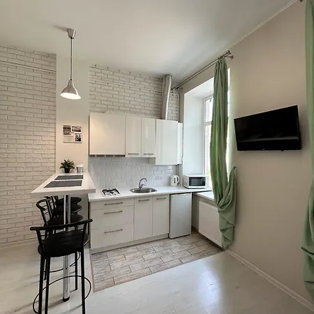 Modern In Old Center Апартаменти Львів