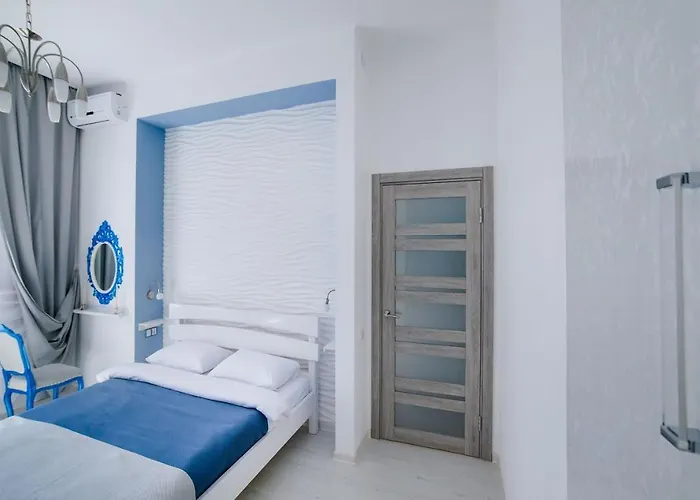 Modern In Old Center *